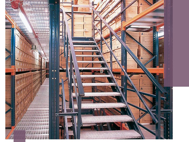 Лестницы складские прочные и безопасные под ключ в Инте