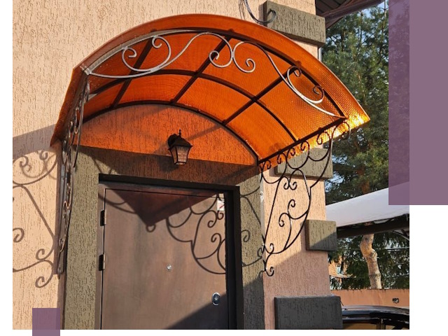 Демонтаж козырьков в Инте быстро и безопасно