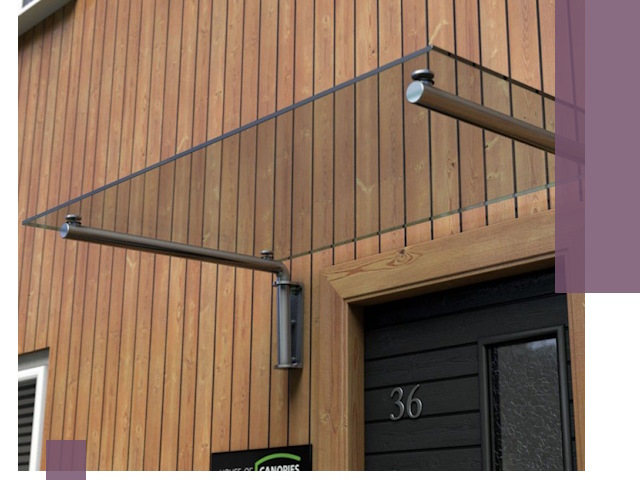 Стеклянные козырьки на входы и фасады в Инте