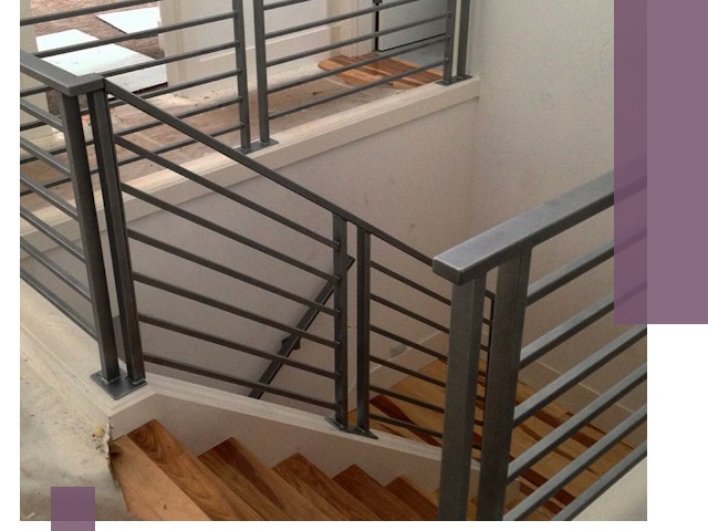 Изготовление поручней из металла и дерева в Инте